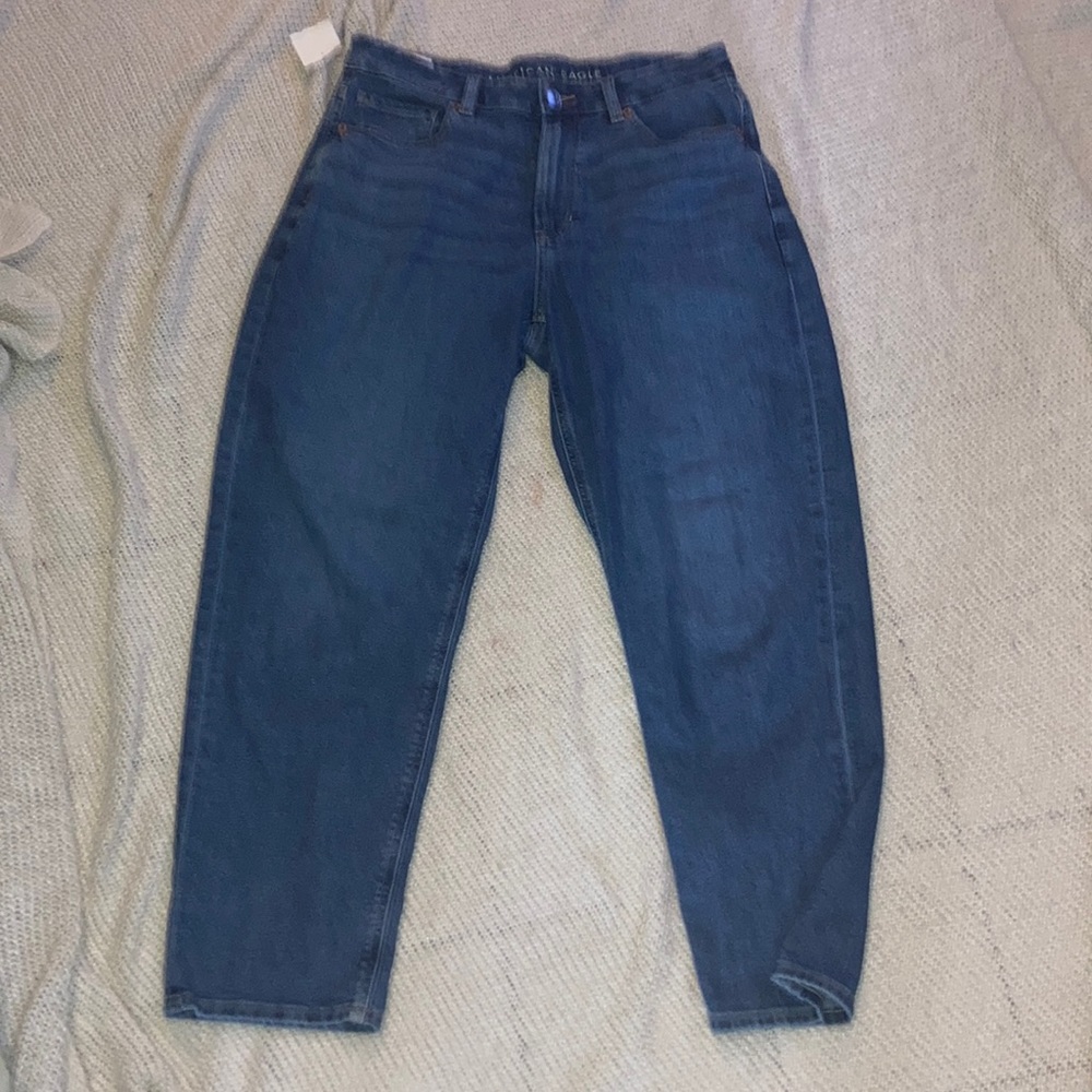 NWOT American Eagle Mom Jean